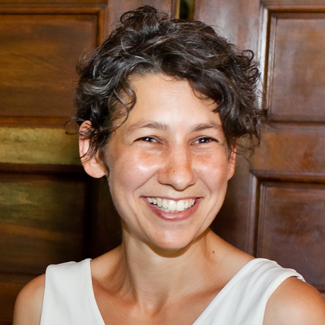 Sarah Einstein headshot